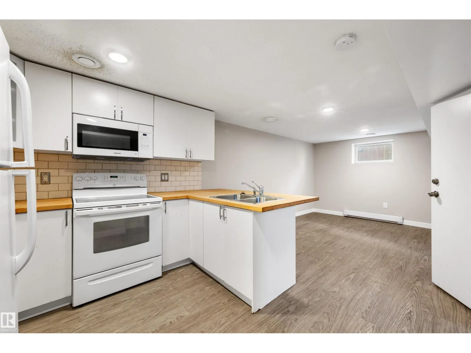 10969 139 ST NW