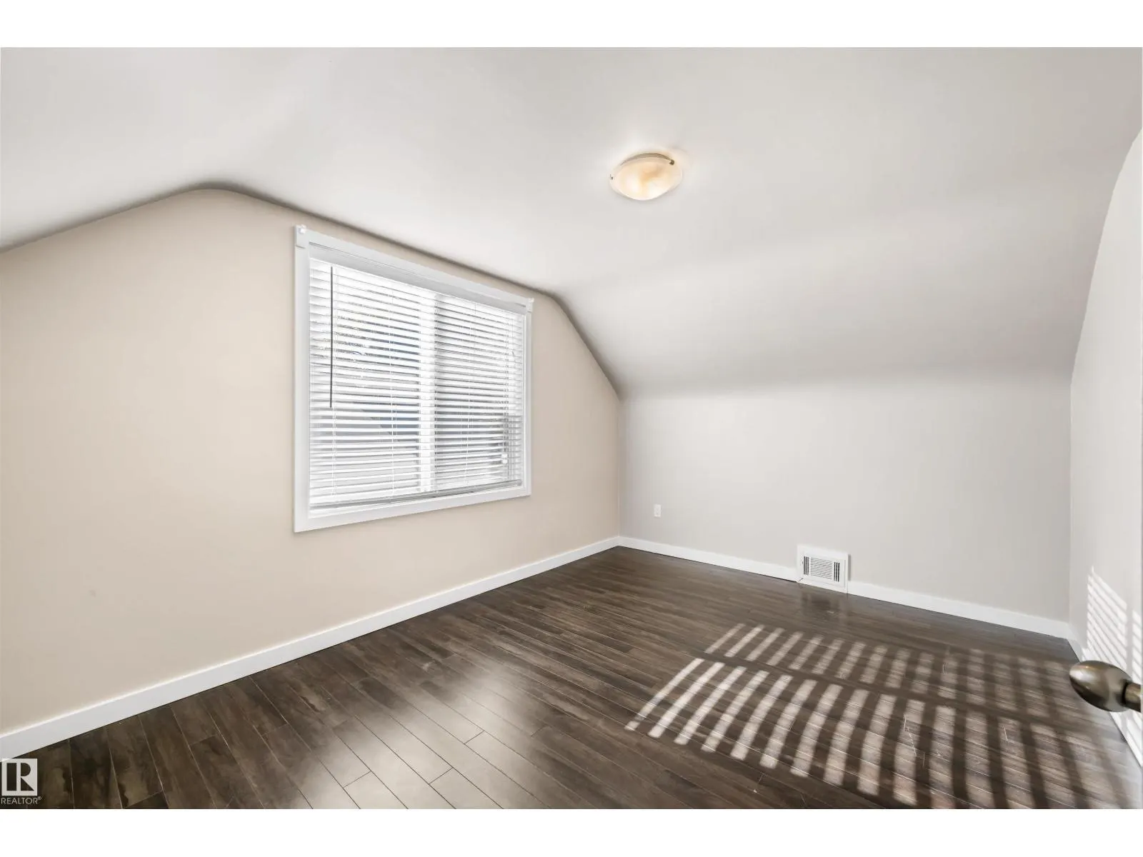 10969 139 ST NW
