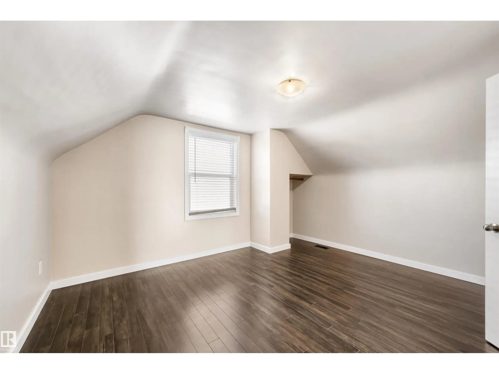 10969 139 ST NW