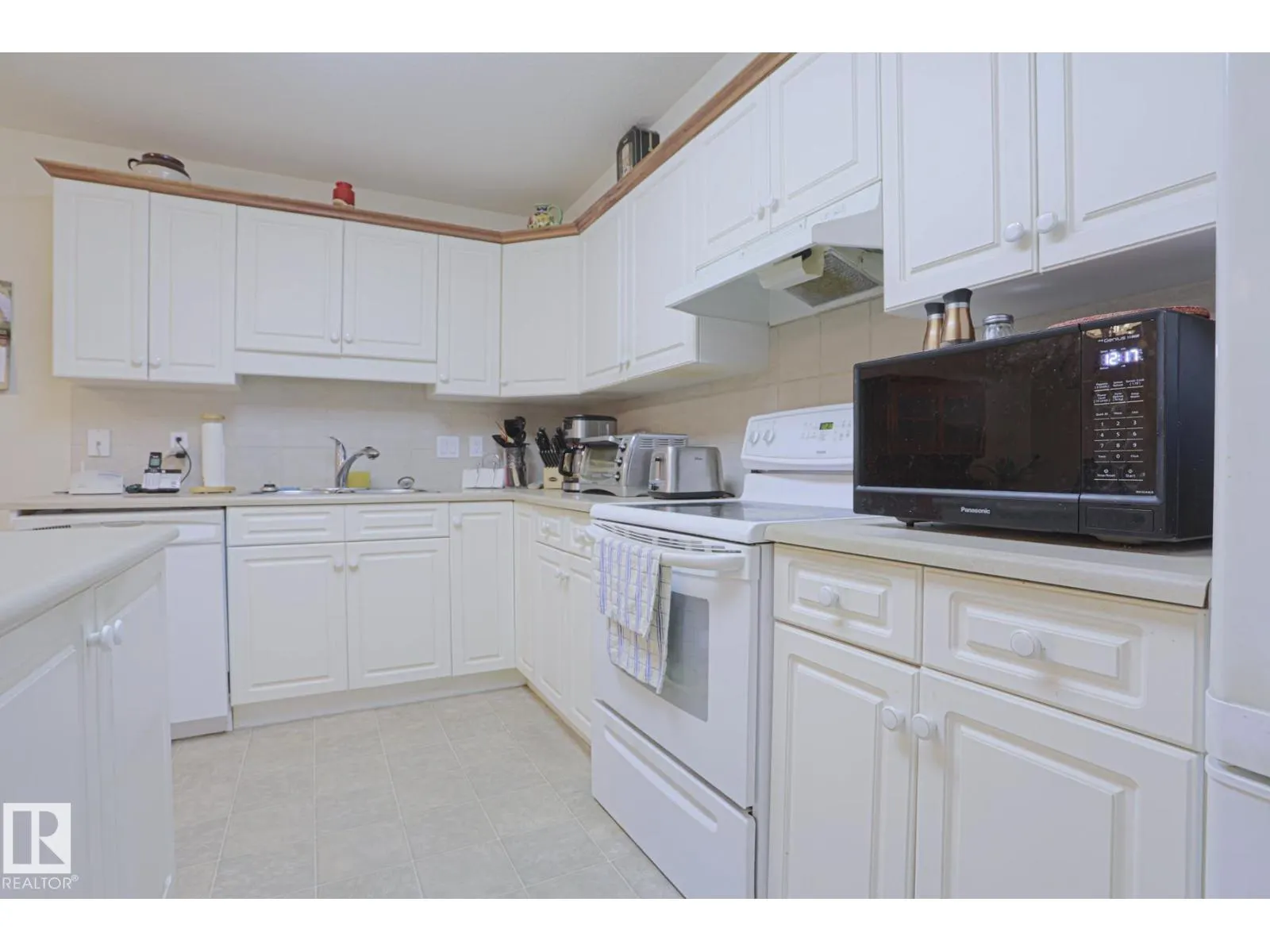 #212 6623 172 ST NW NW