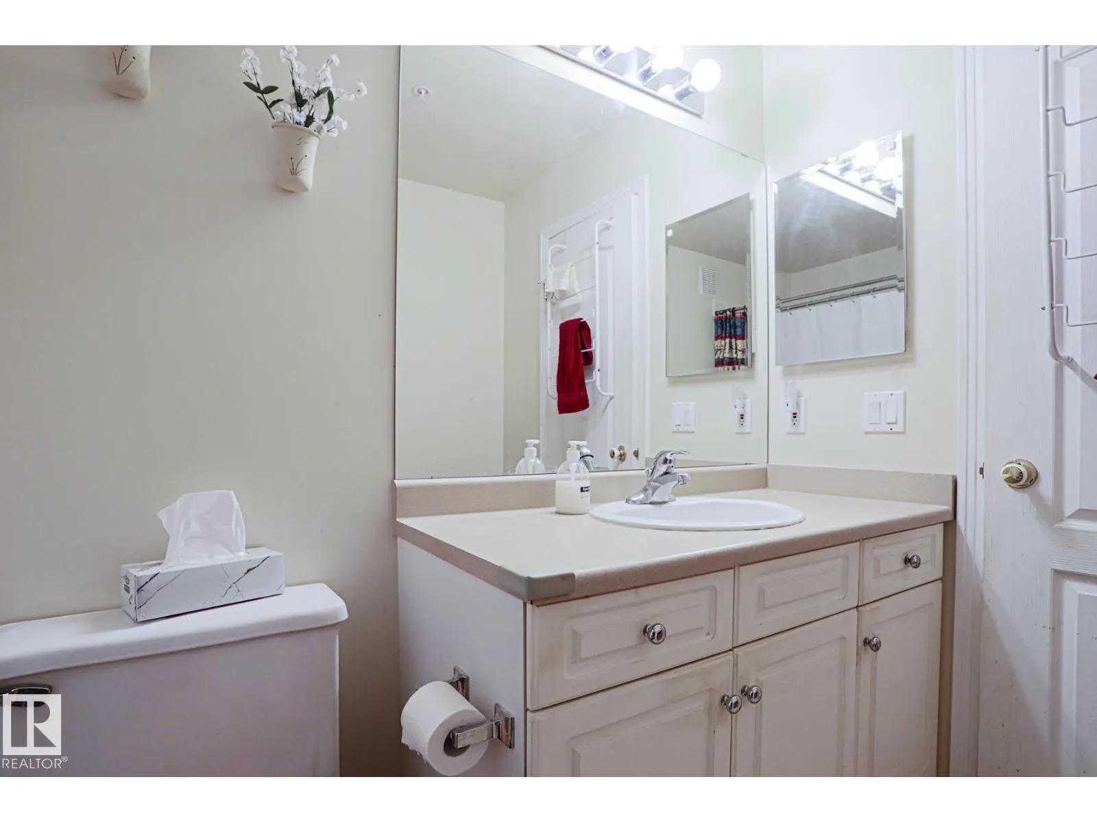 #212 6623 172 ST NW NW