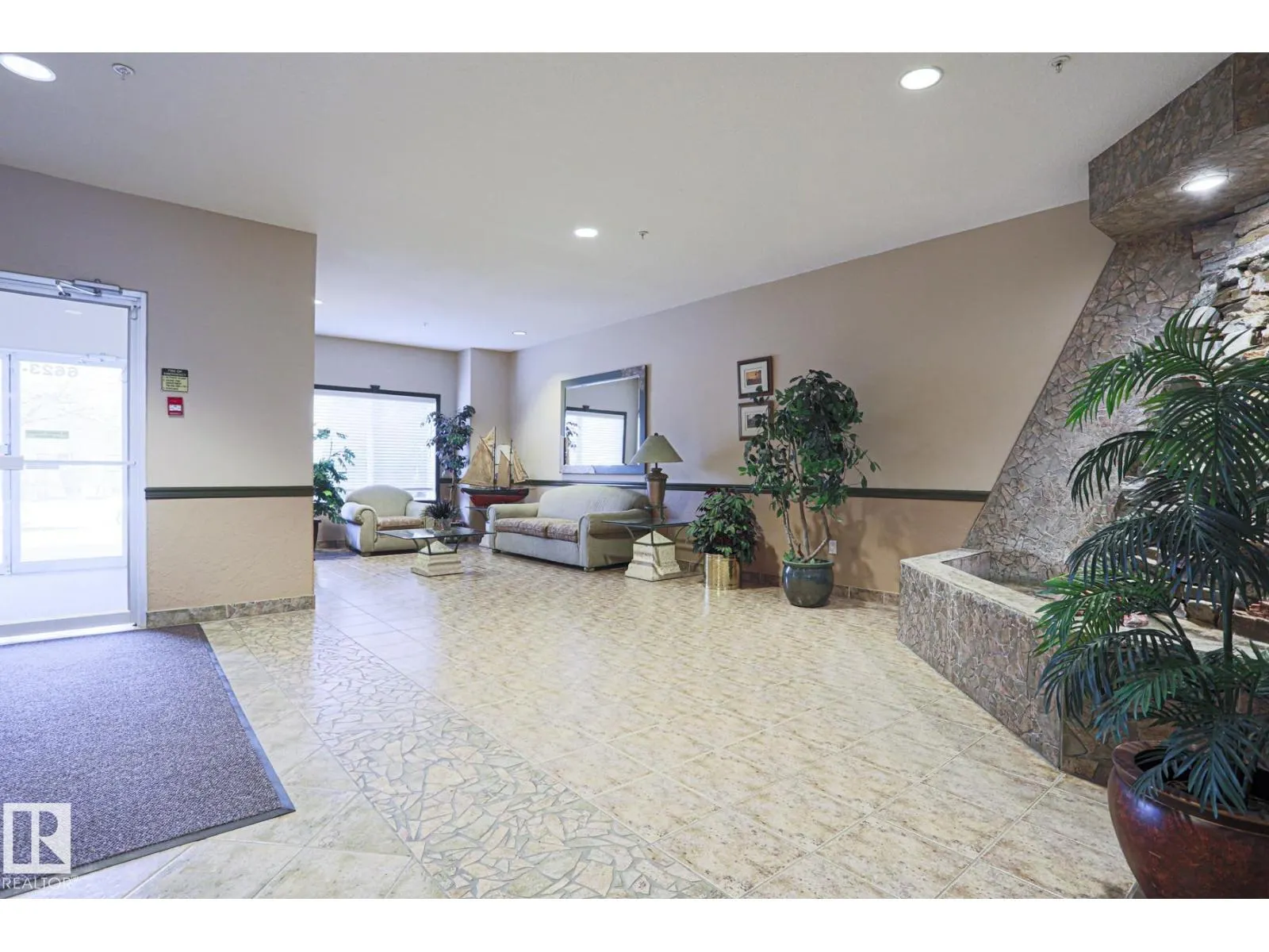 #212 6623 172 ST NW NW
