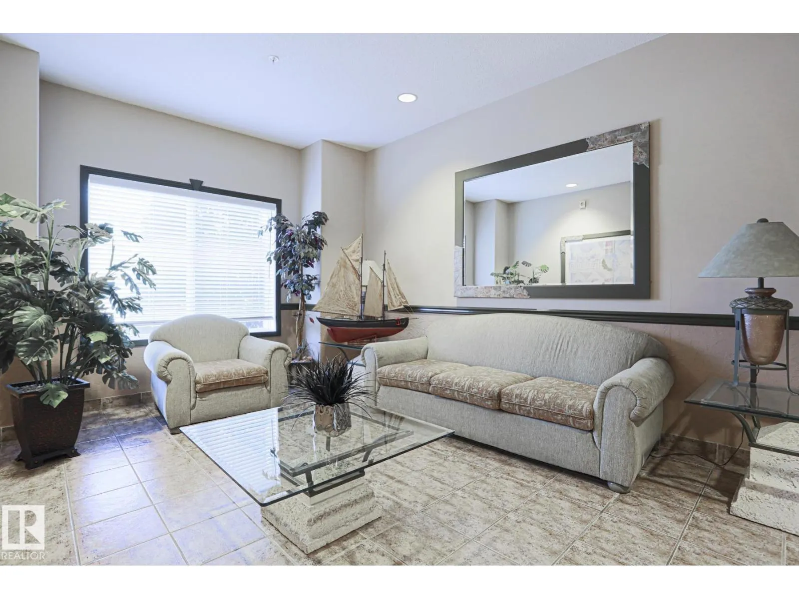 #212 6623 172 ST NW NW