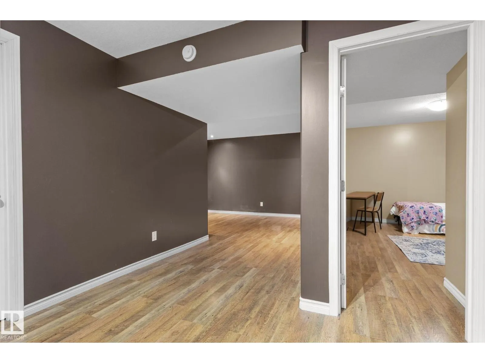 1912 35A AV NW