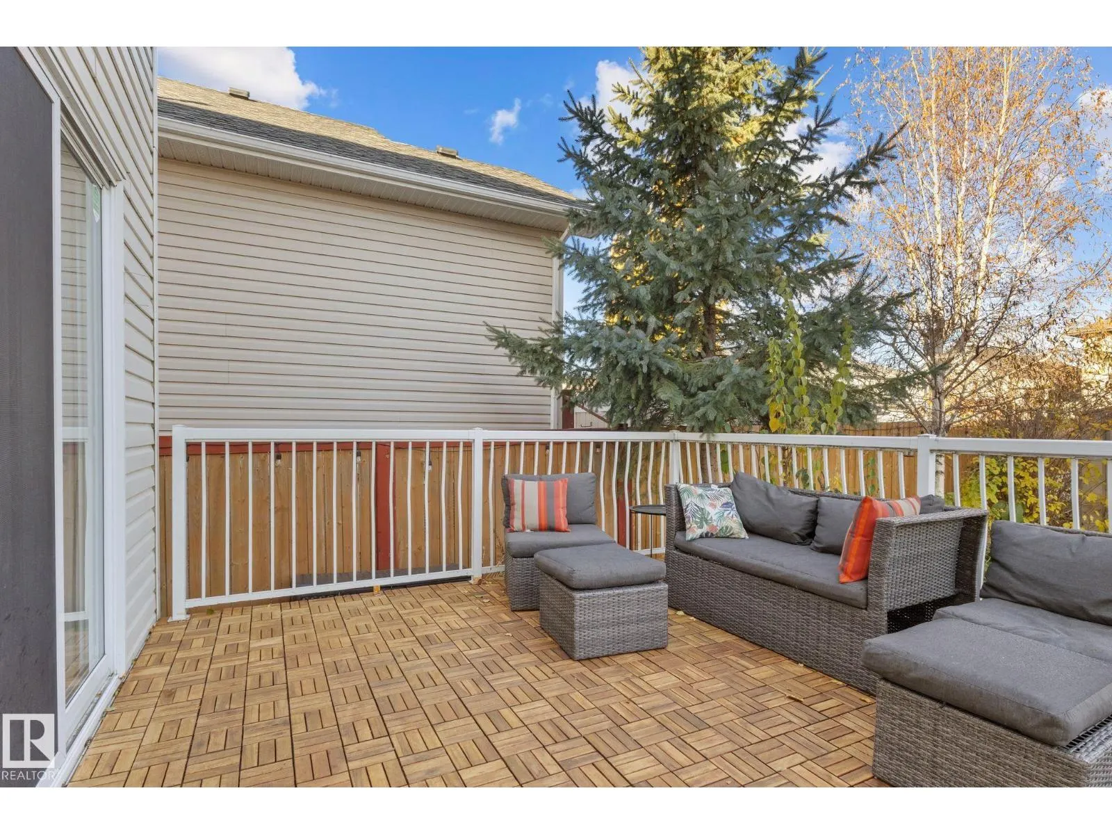 1912 35A AV NW