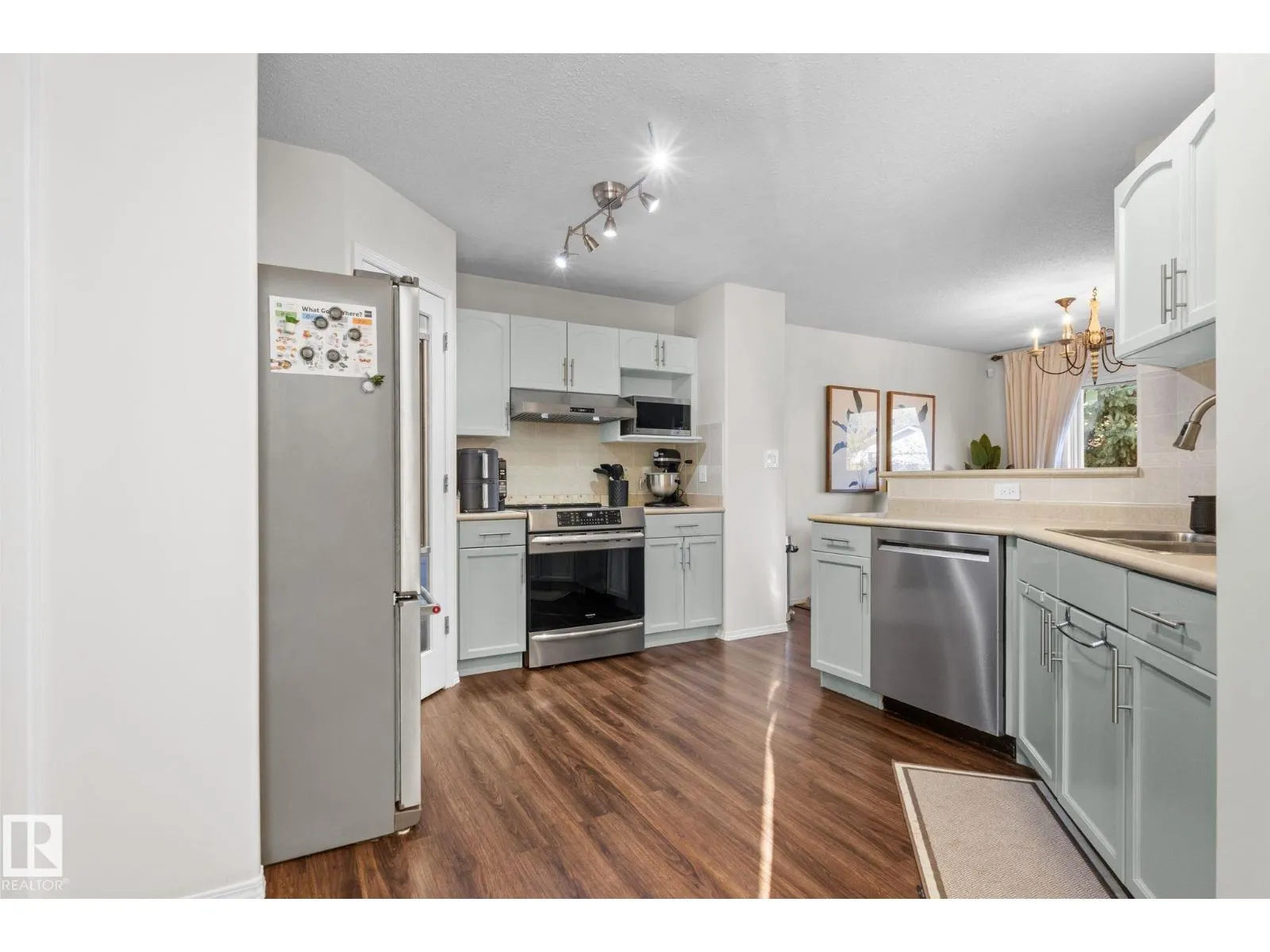 1912 35A AV NW
