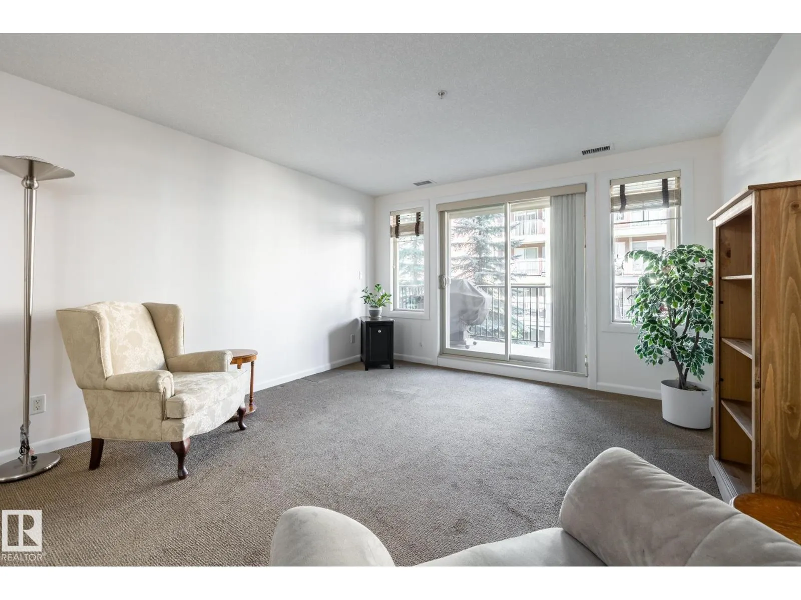 #207 400 PALISADES WY