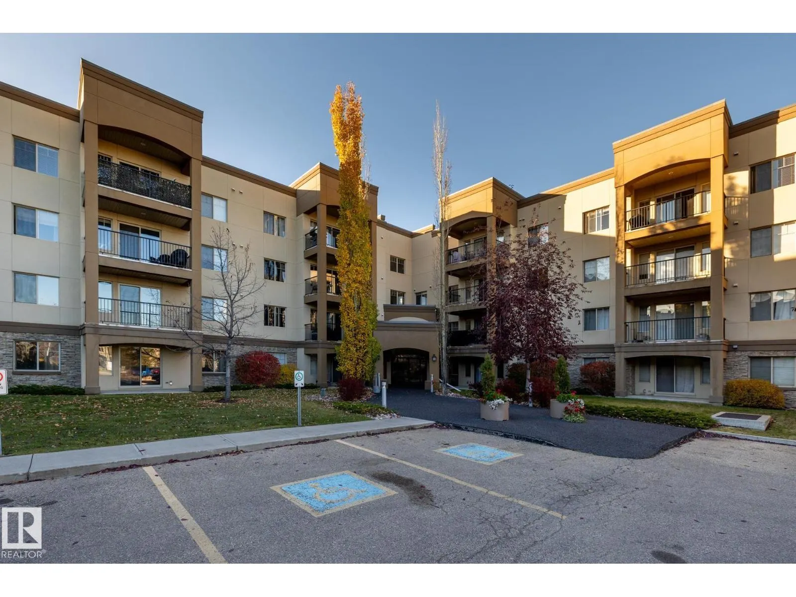 #207 400 PALISADES WY