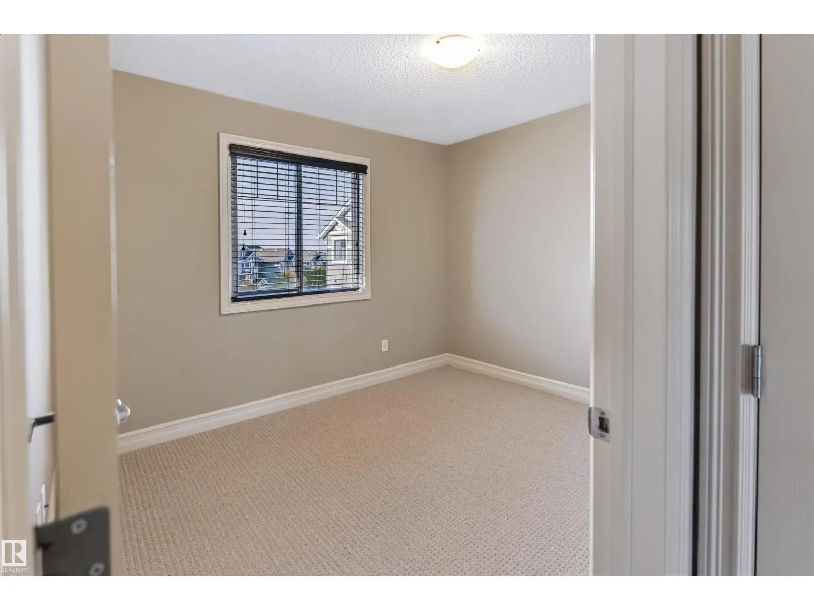 5319 3 AV SW
