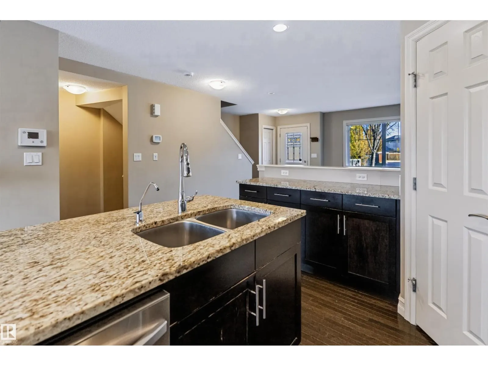 5319 3 AV SW
