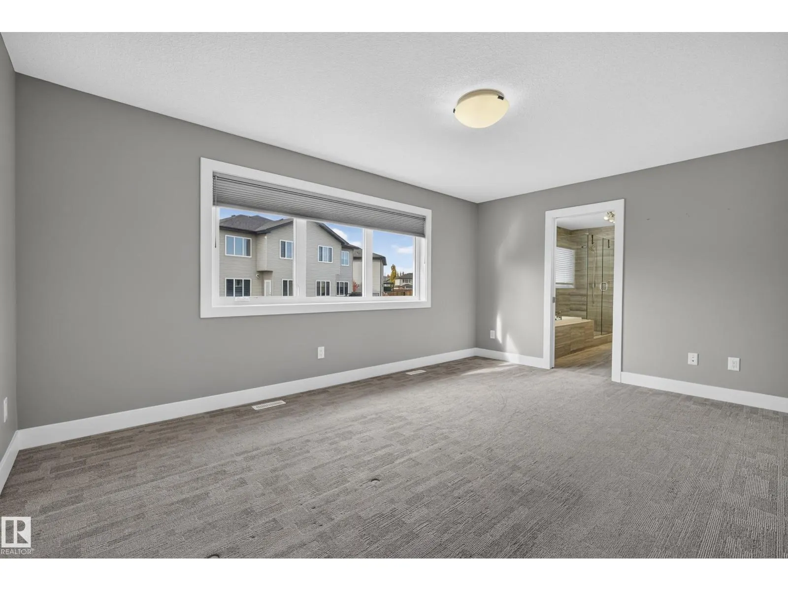 9416 206 ST NW