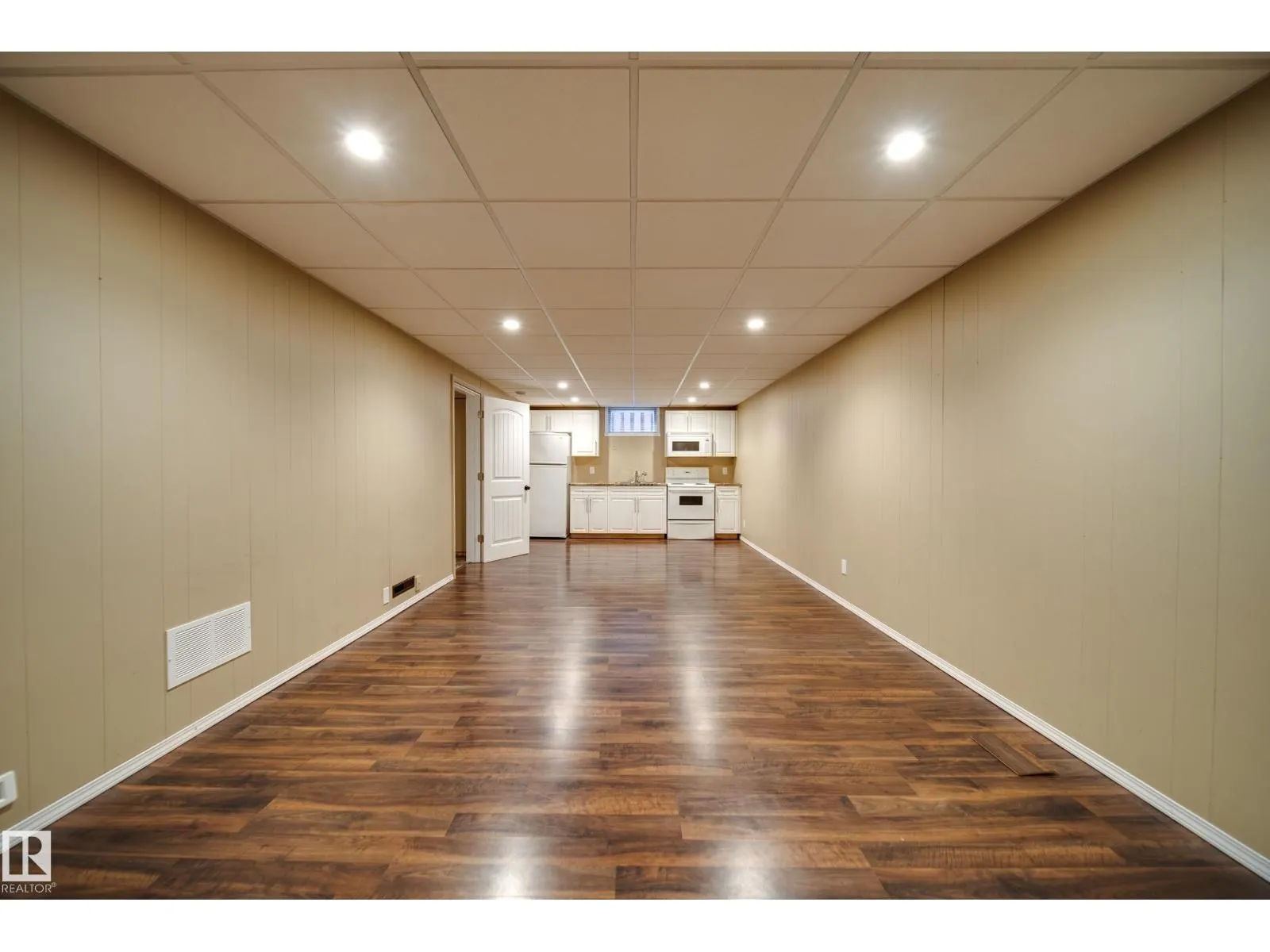 9326 150 ST NW