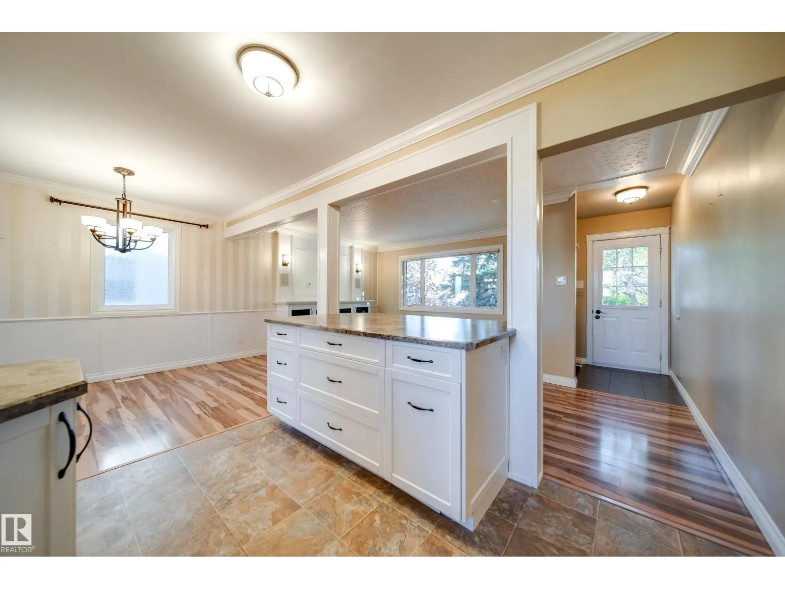9326 150 ST NW