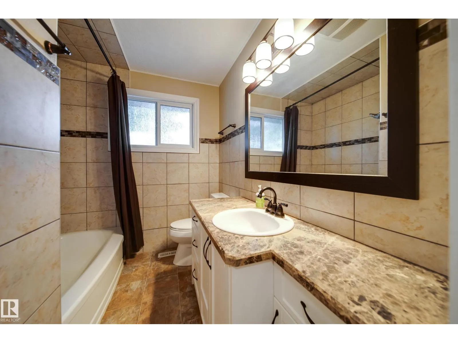 9326 150 ST NW