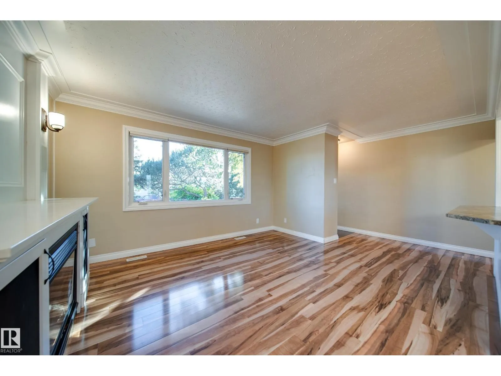 9326 150 ST NW