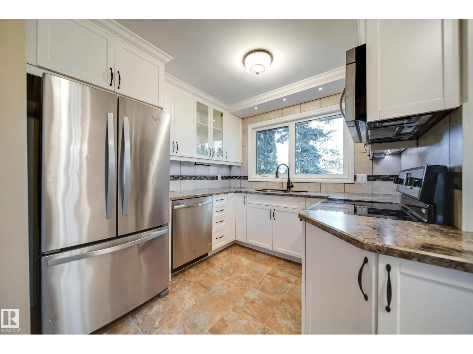 9326 150 ST NW