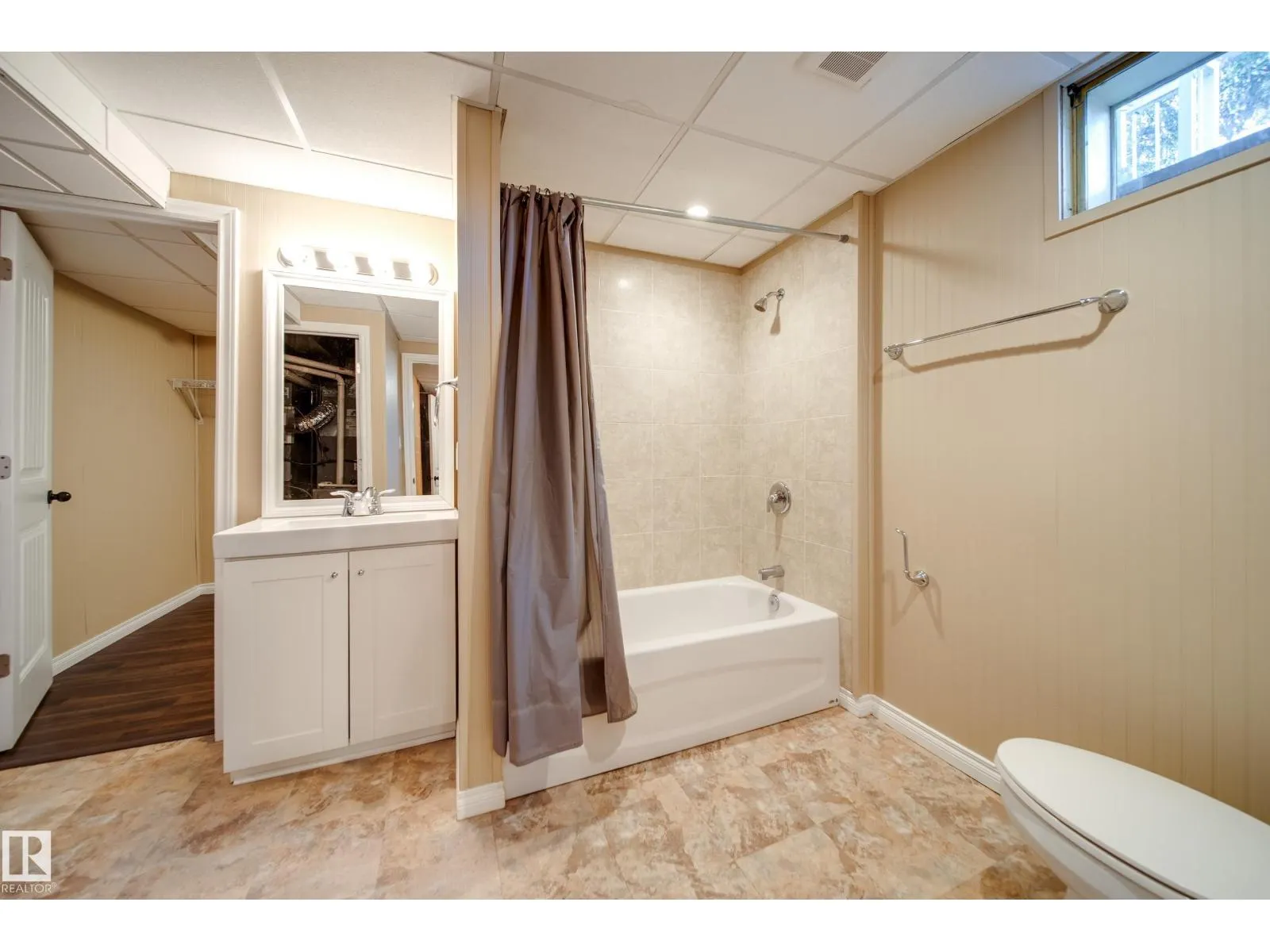 9326 150 ST NW