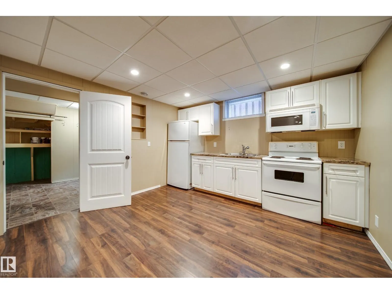 9326 150 ST NW