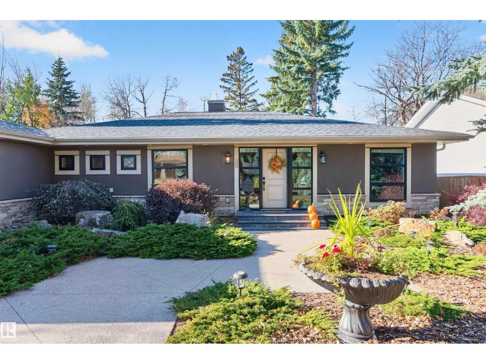30 LODGEPOLE CR