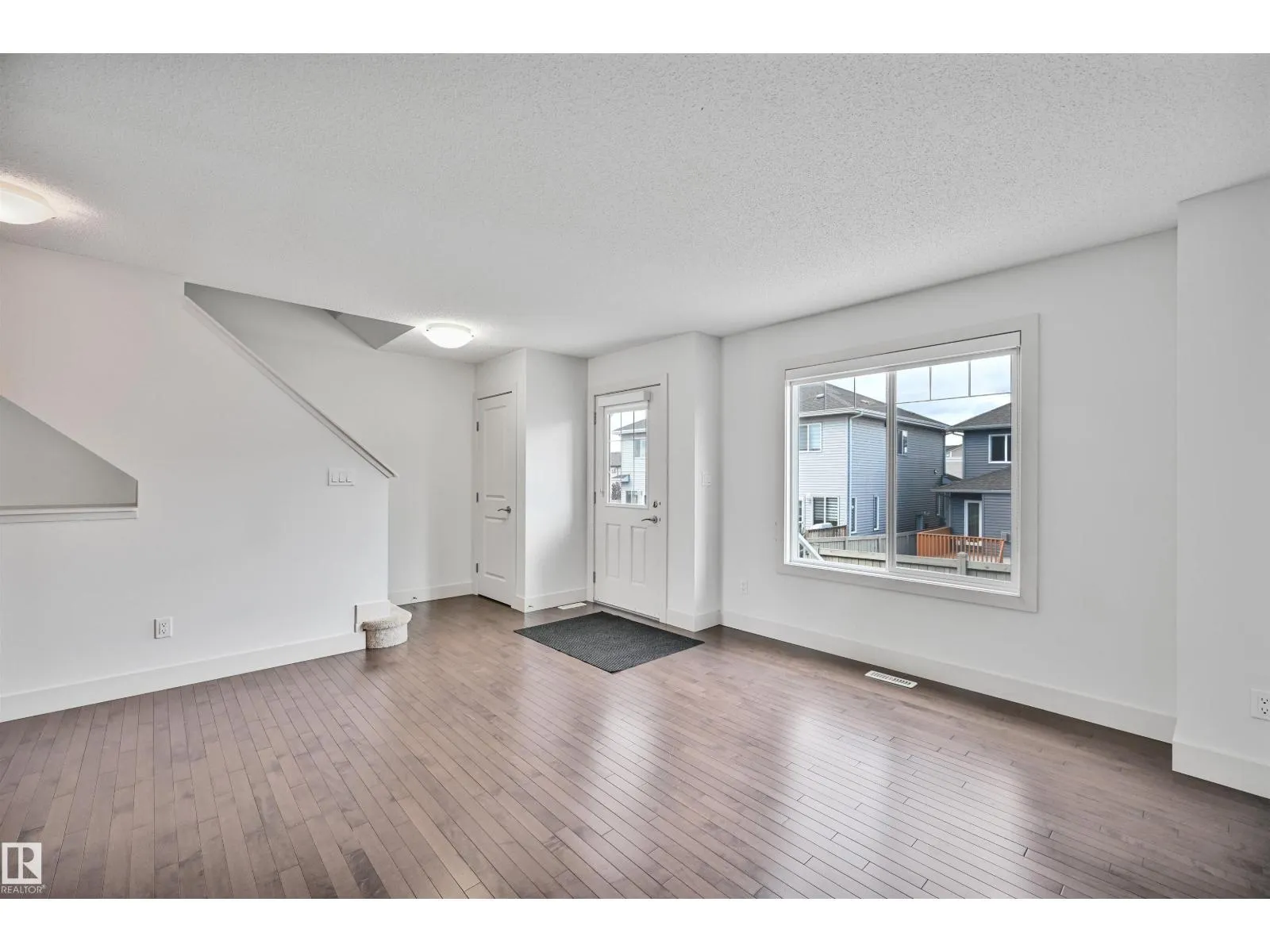 #35 2922 MAPLE WY NW