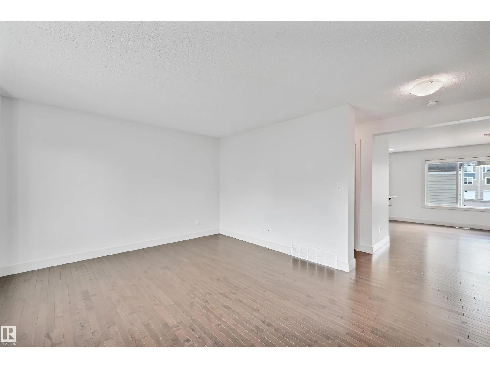 #35 2922 MAPLE WY NW