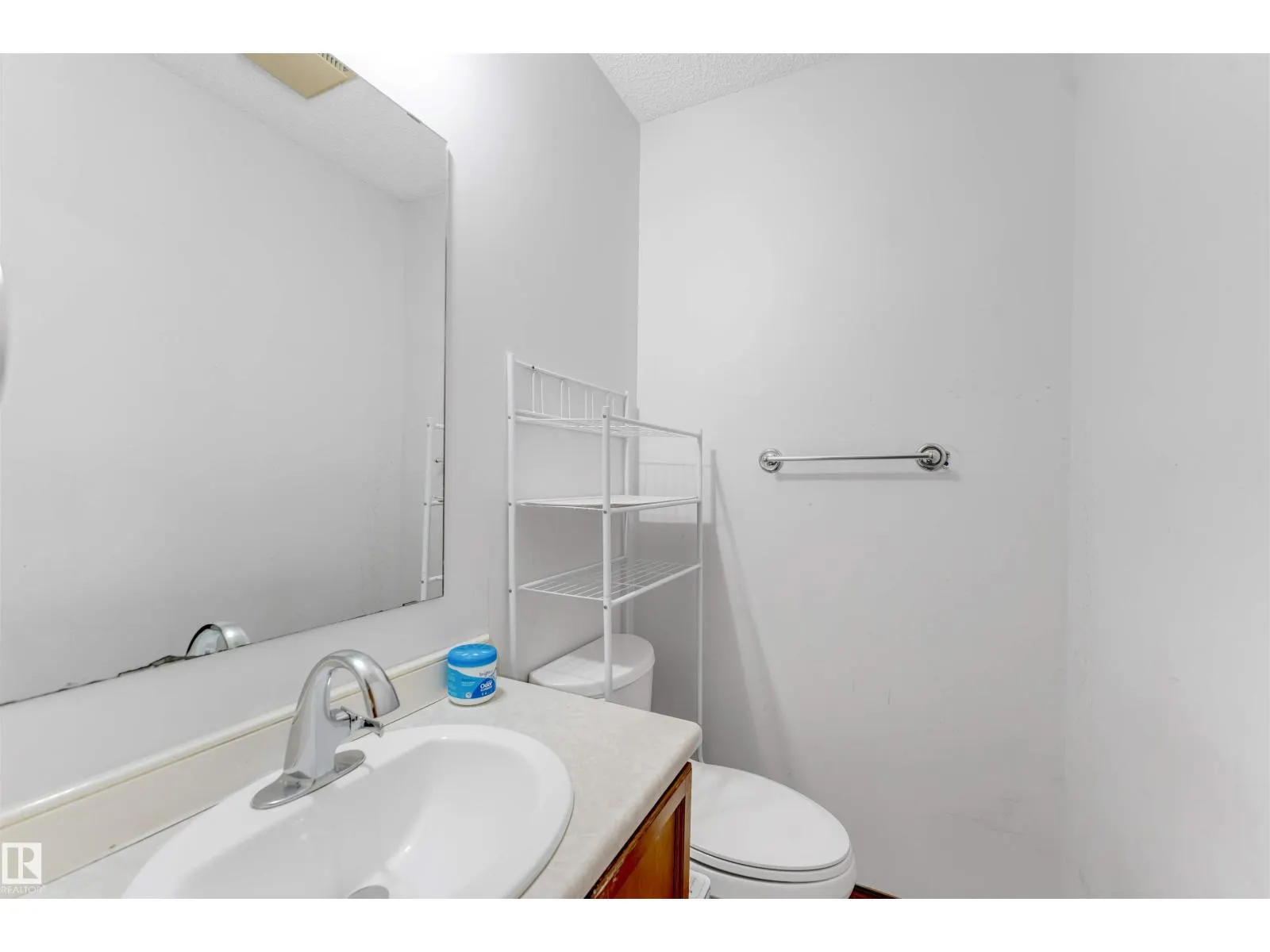 1160 35A ST NW