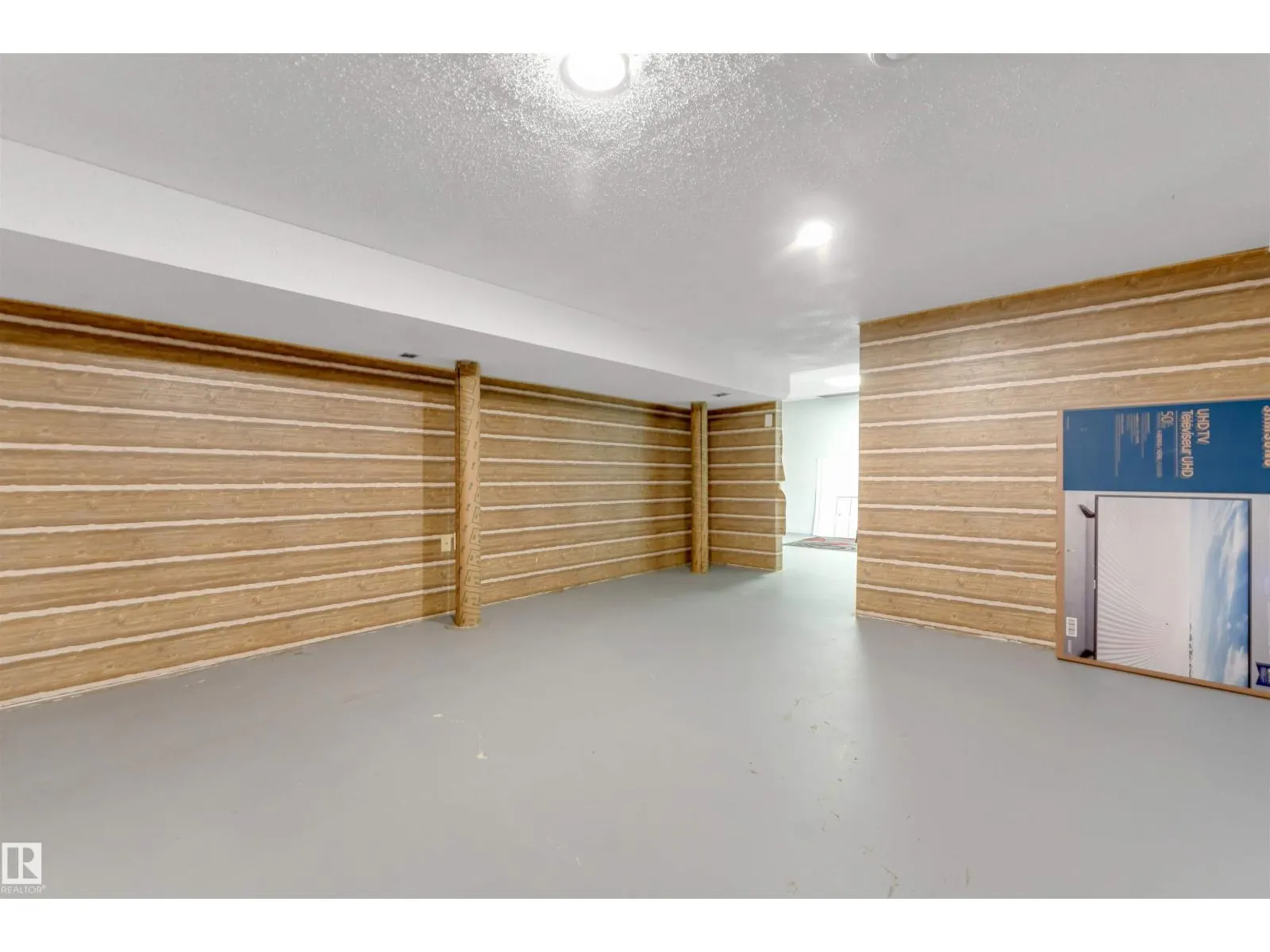 1160 35A ST NW