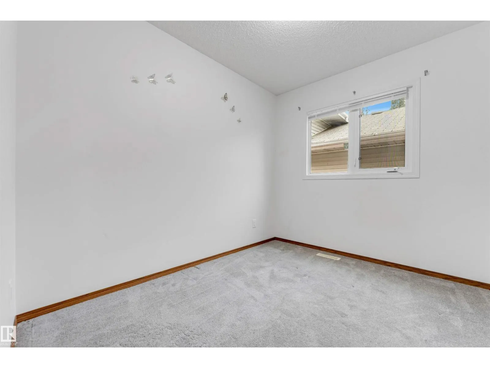1160 35A ST NW