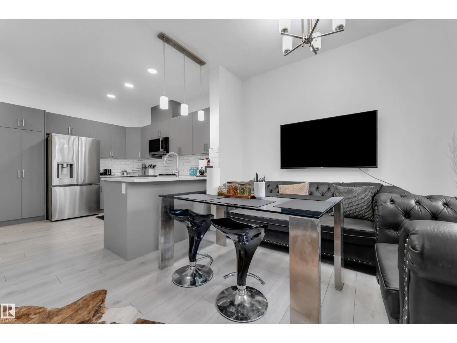 #21 7110 Keswick DR SW