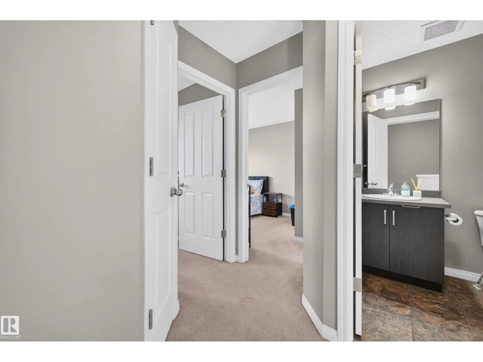 #45 1030 CHAPPELLE BV SW