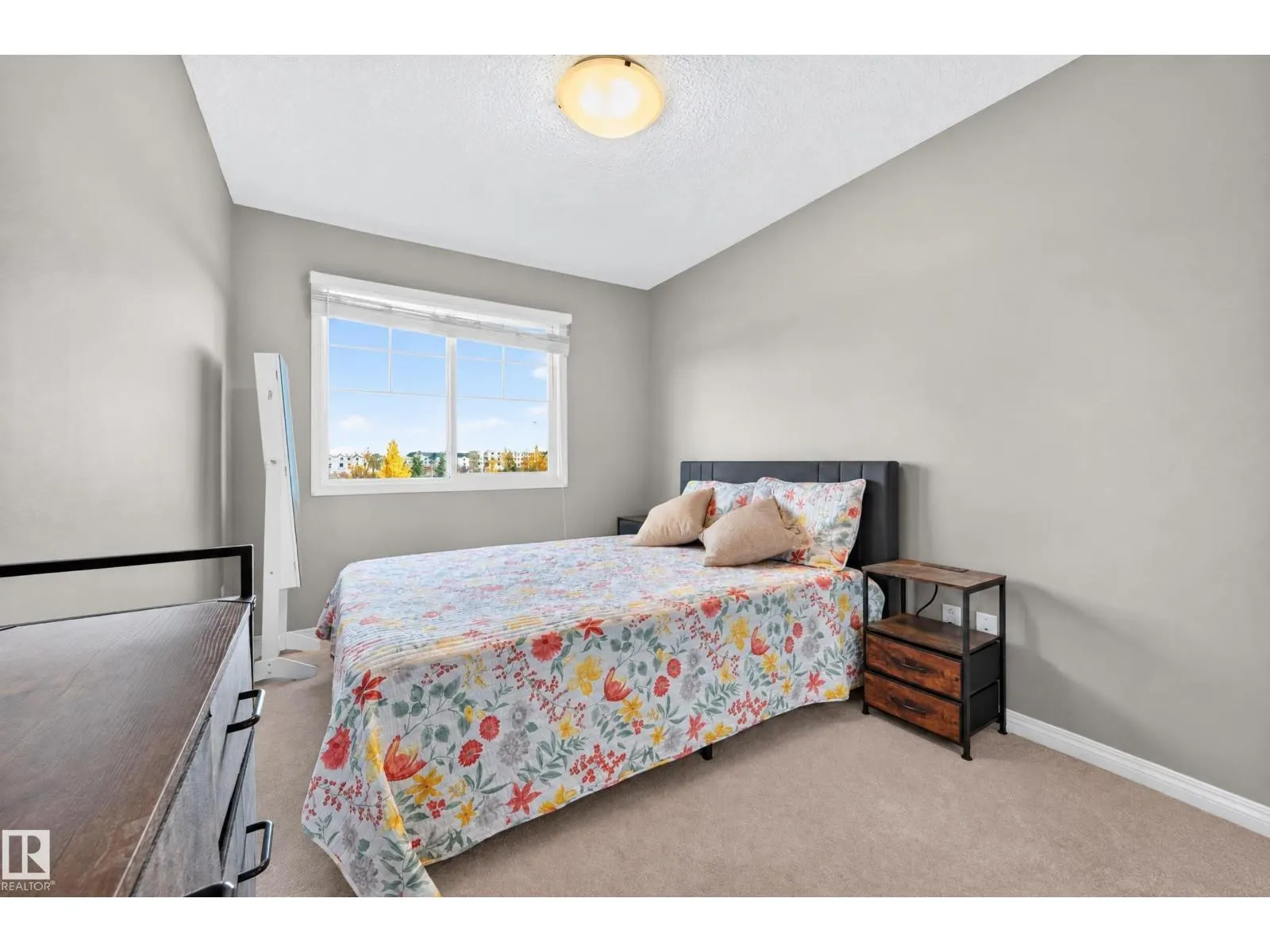 #45 1030 CHAPPELLE BV SW