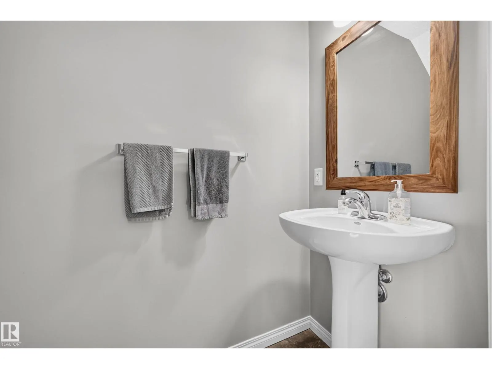 #45 1030 CHAPPELLE BV SW