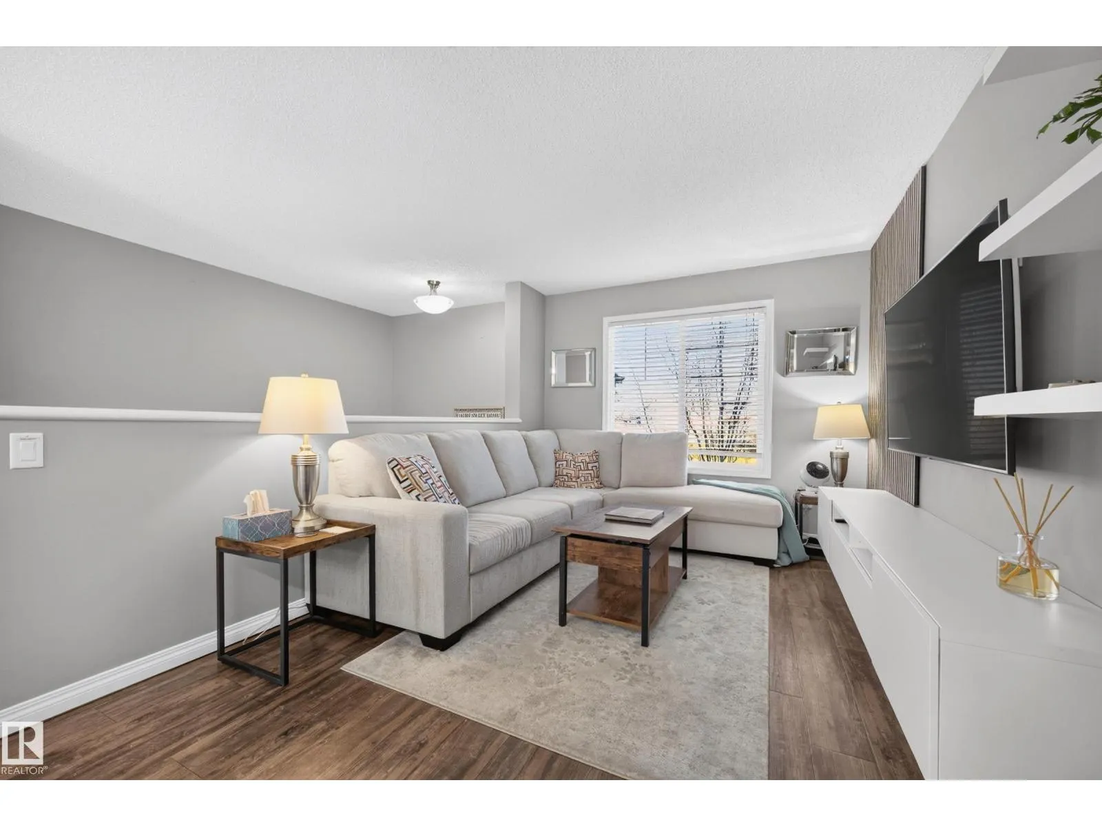 #45 1030 CHAPPELLE BV SW
