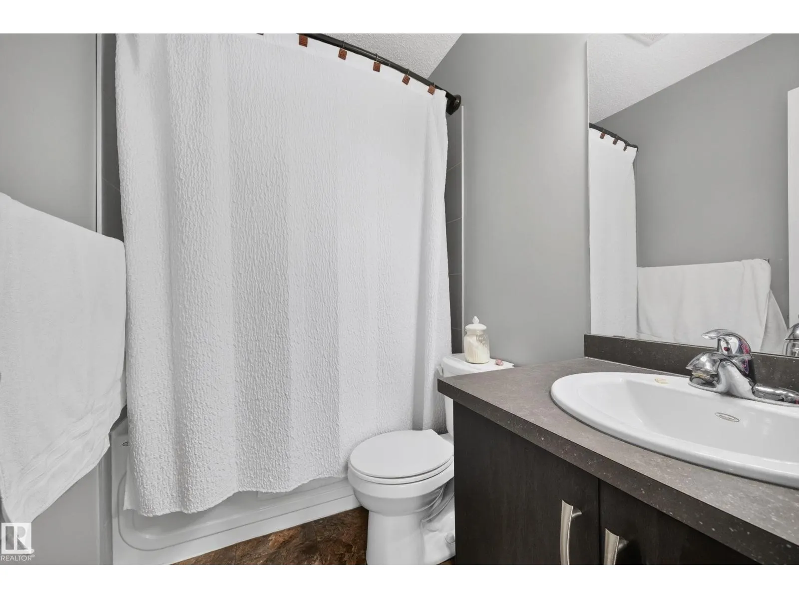 #45 1030 CHAPPELLE BV SW
