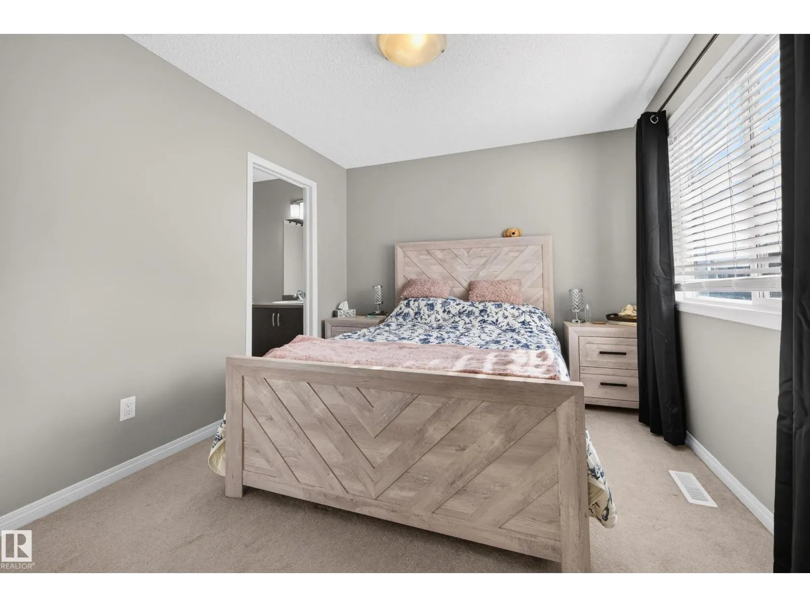 #45 1030 CHAPPELLE BV SW