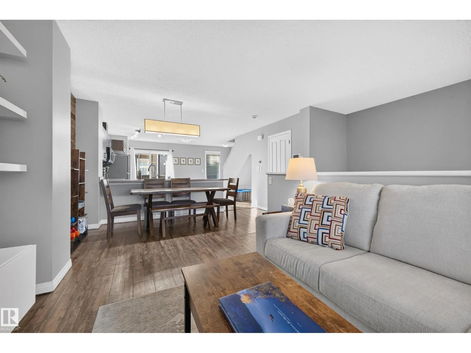 #45 1030 CHAPPELLE BV SW