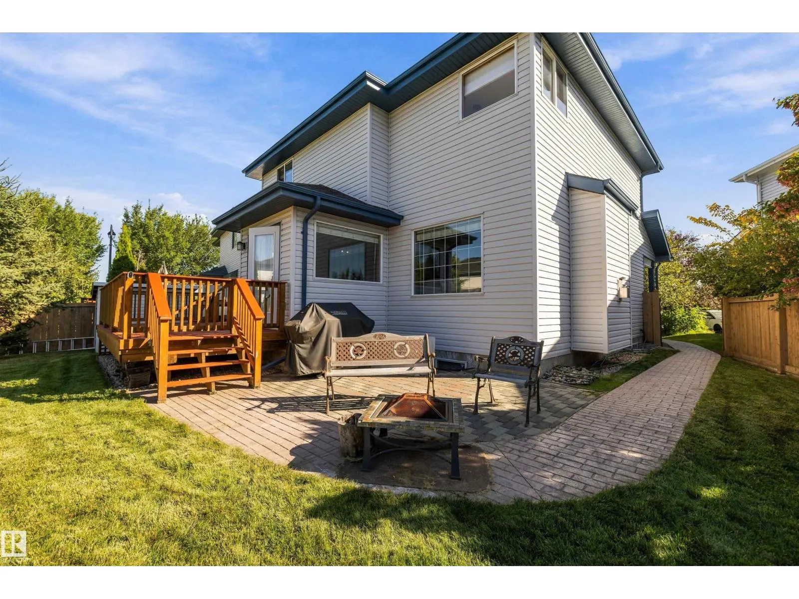 438 HODGSON BV NW