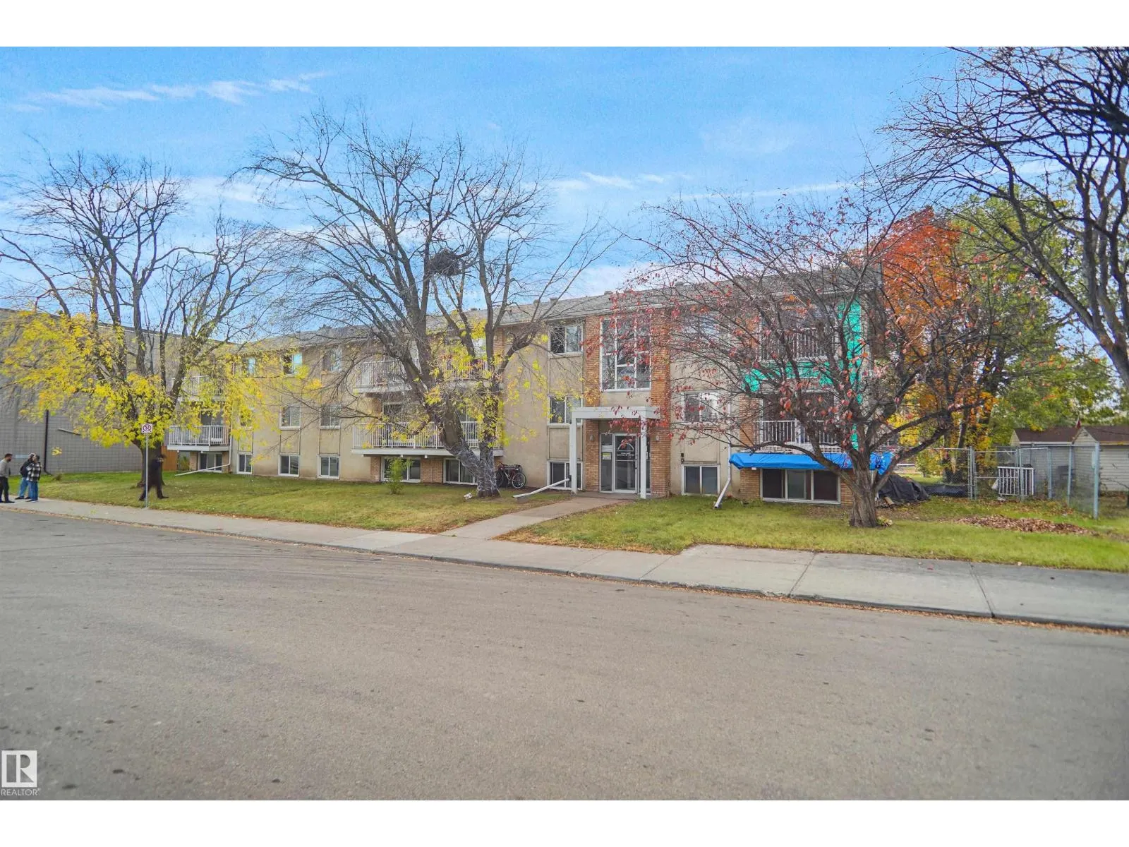 #102 10140 151 ST NW NW