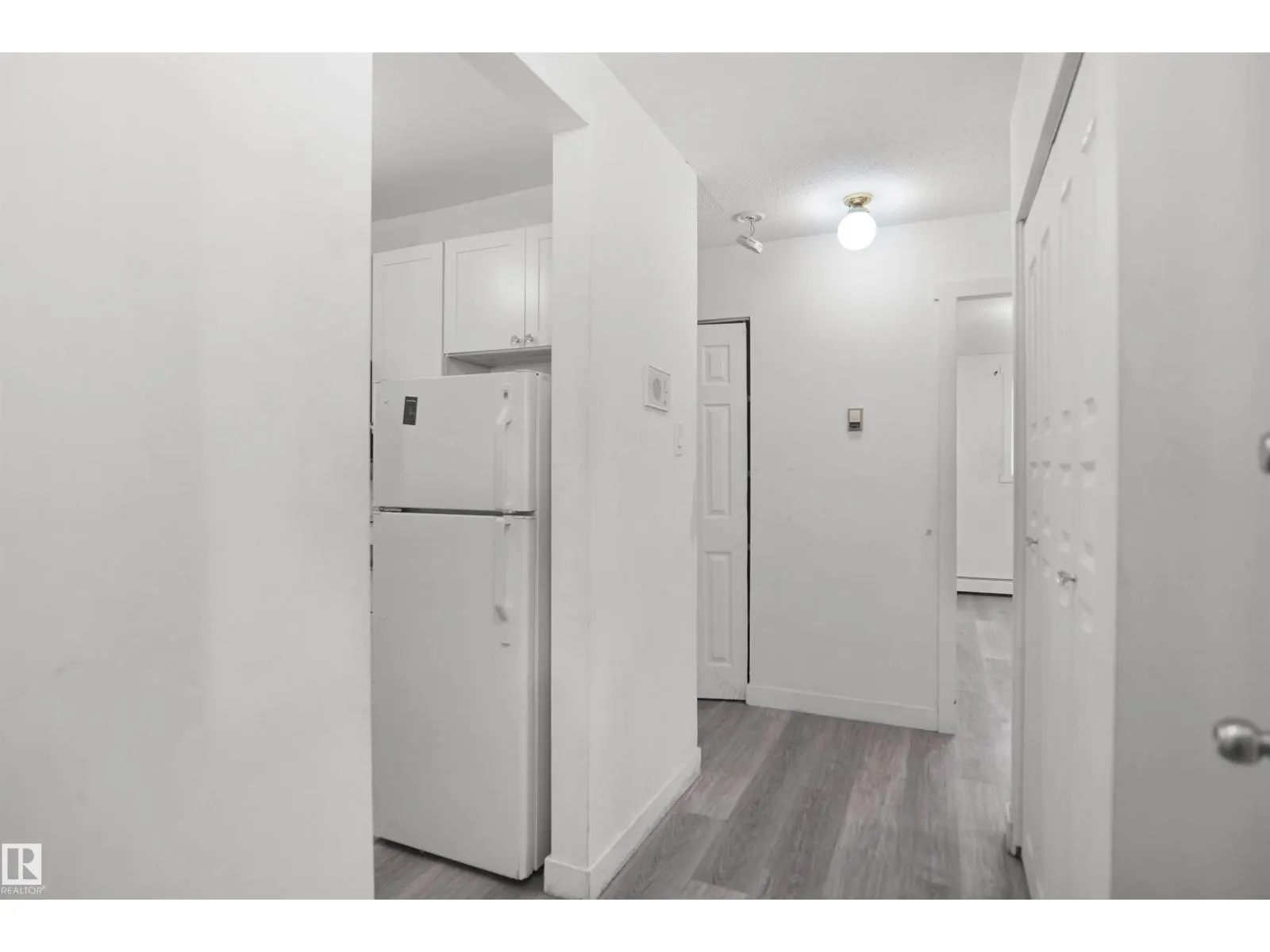 #102 10140 151 ST NW NW
