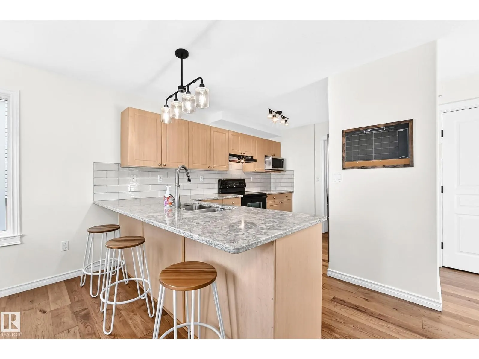 86 EASTGATE WY