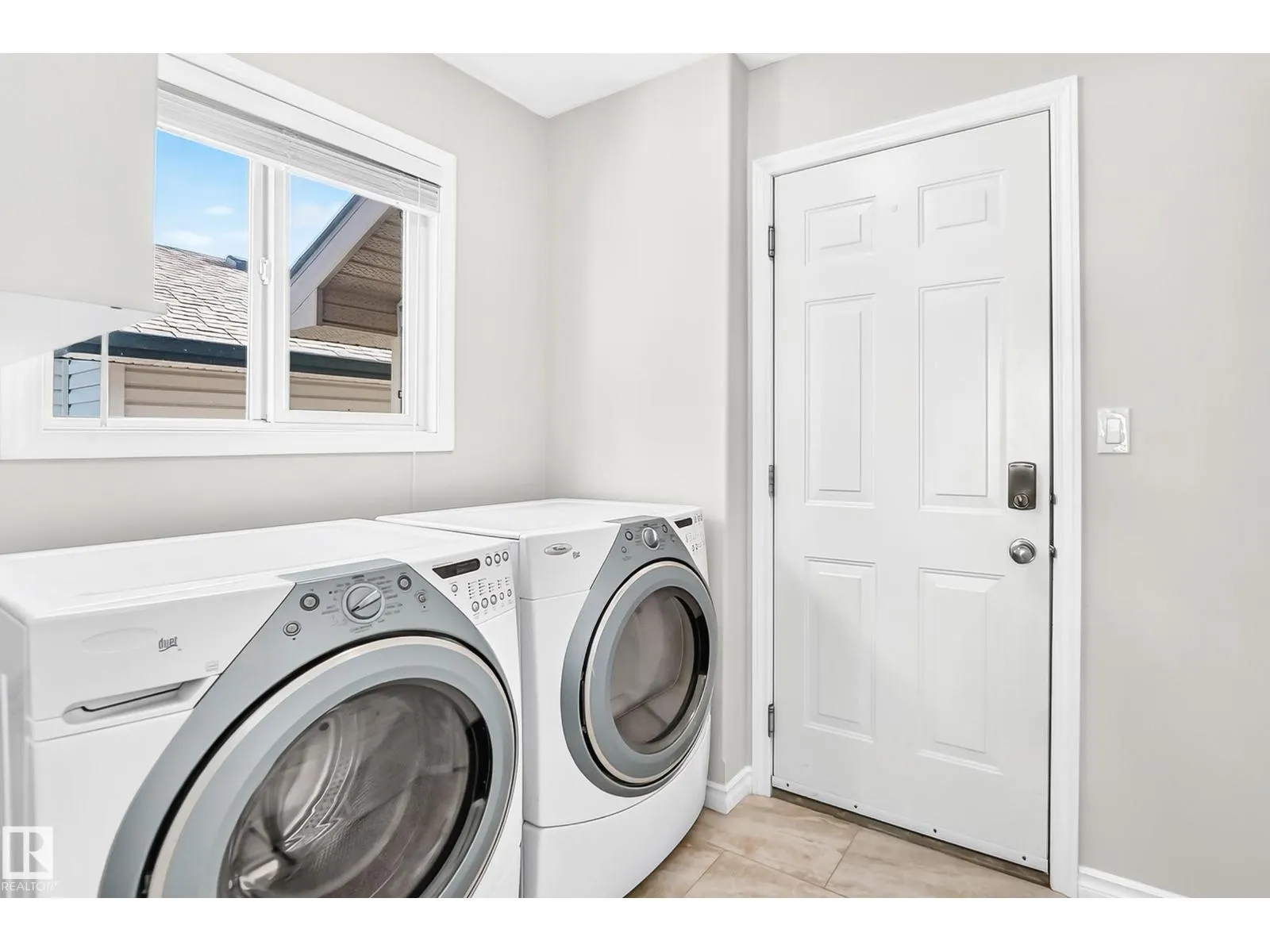 86 EASTGATE WY