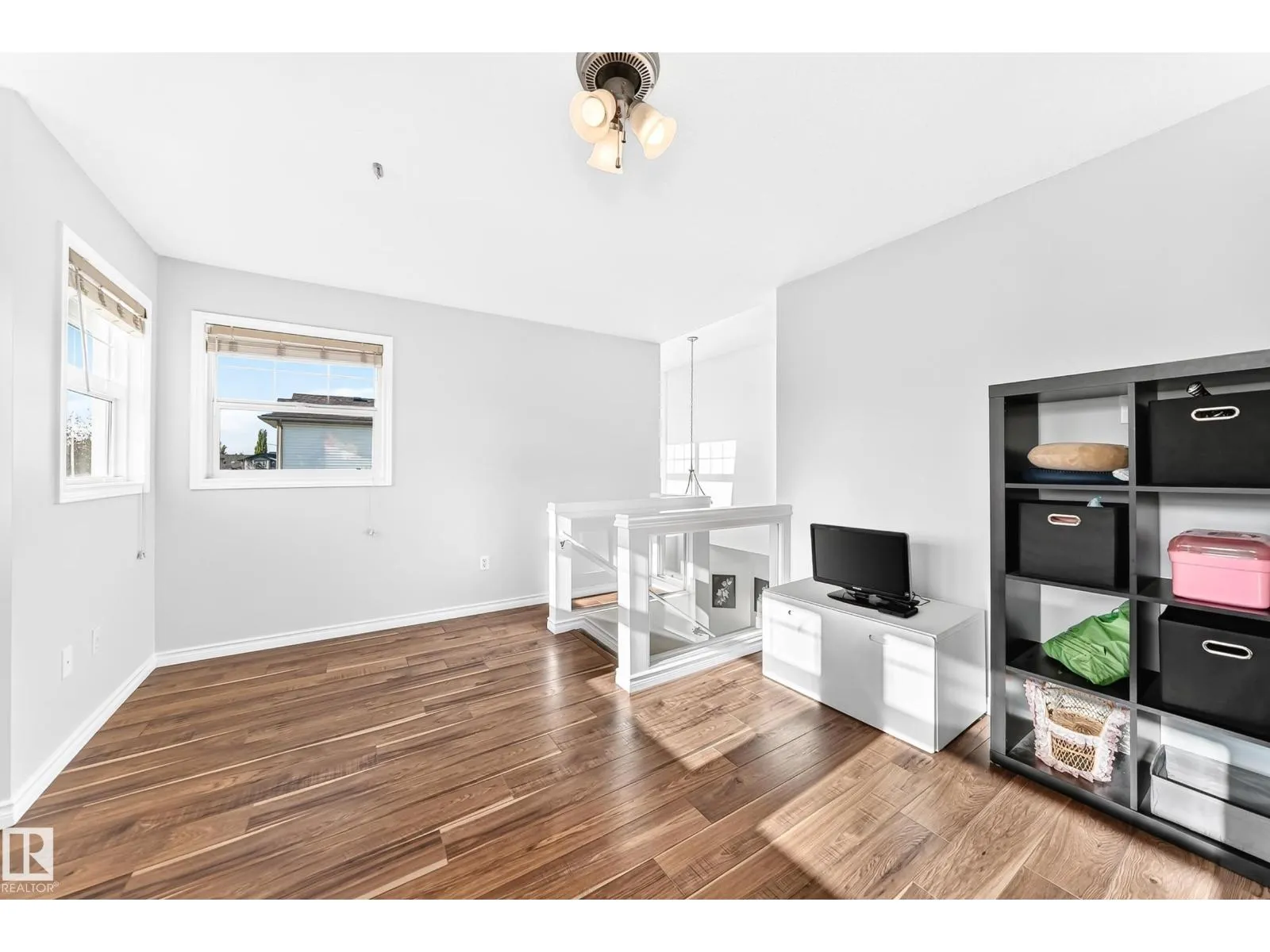 86 EASTGATE WY