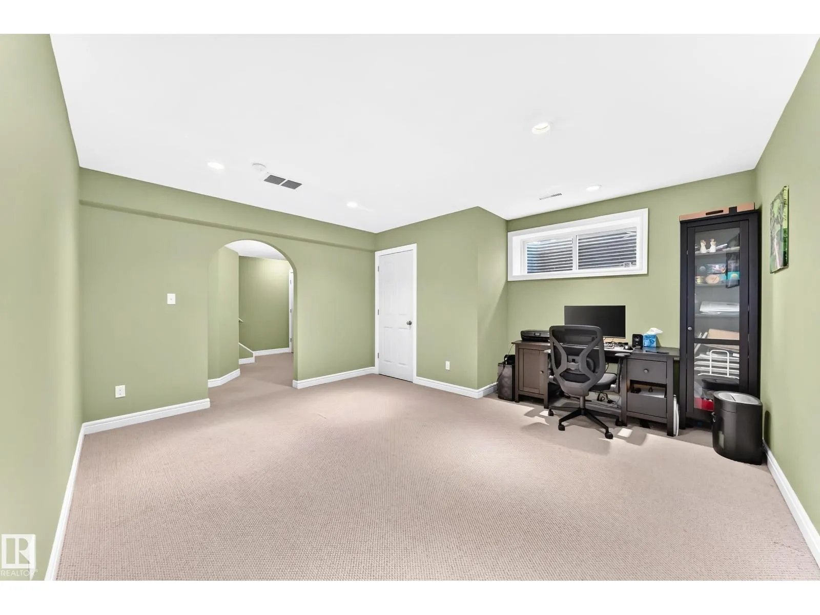 86 EASTGATE WY