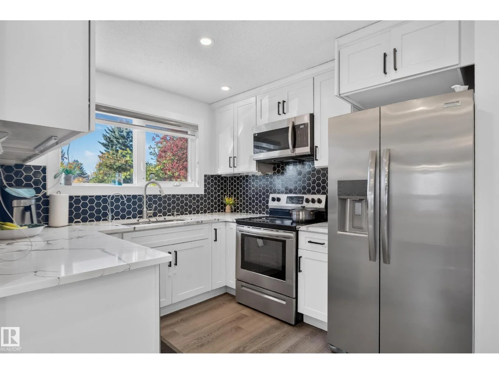 67 HENRY AV NW