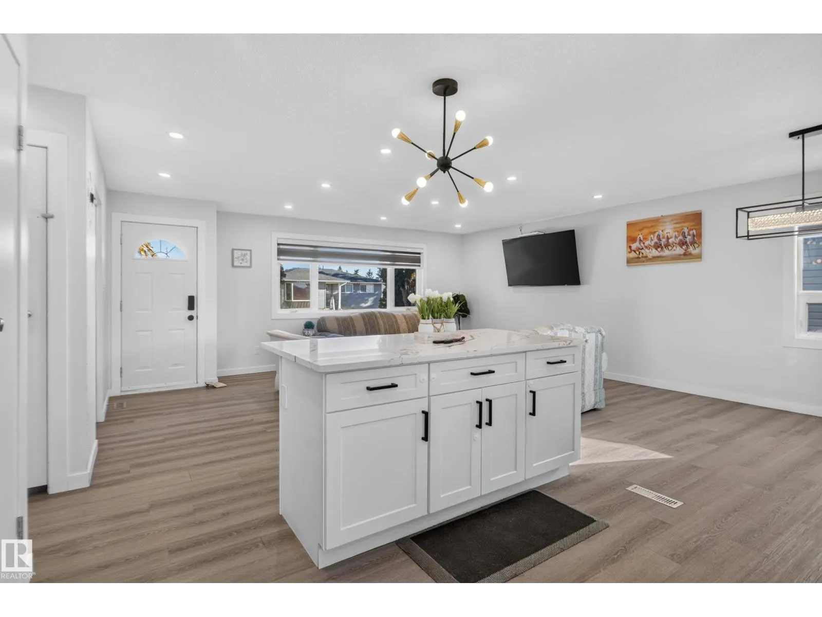 67 HENRY AV NW