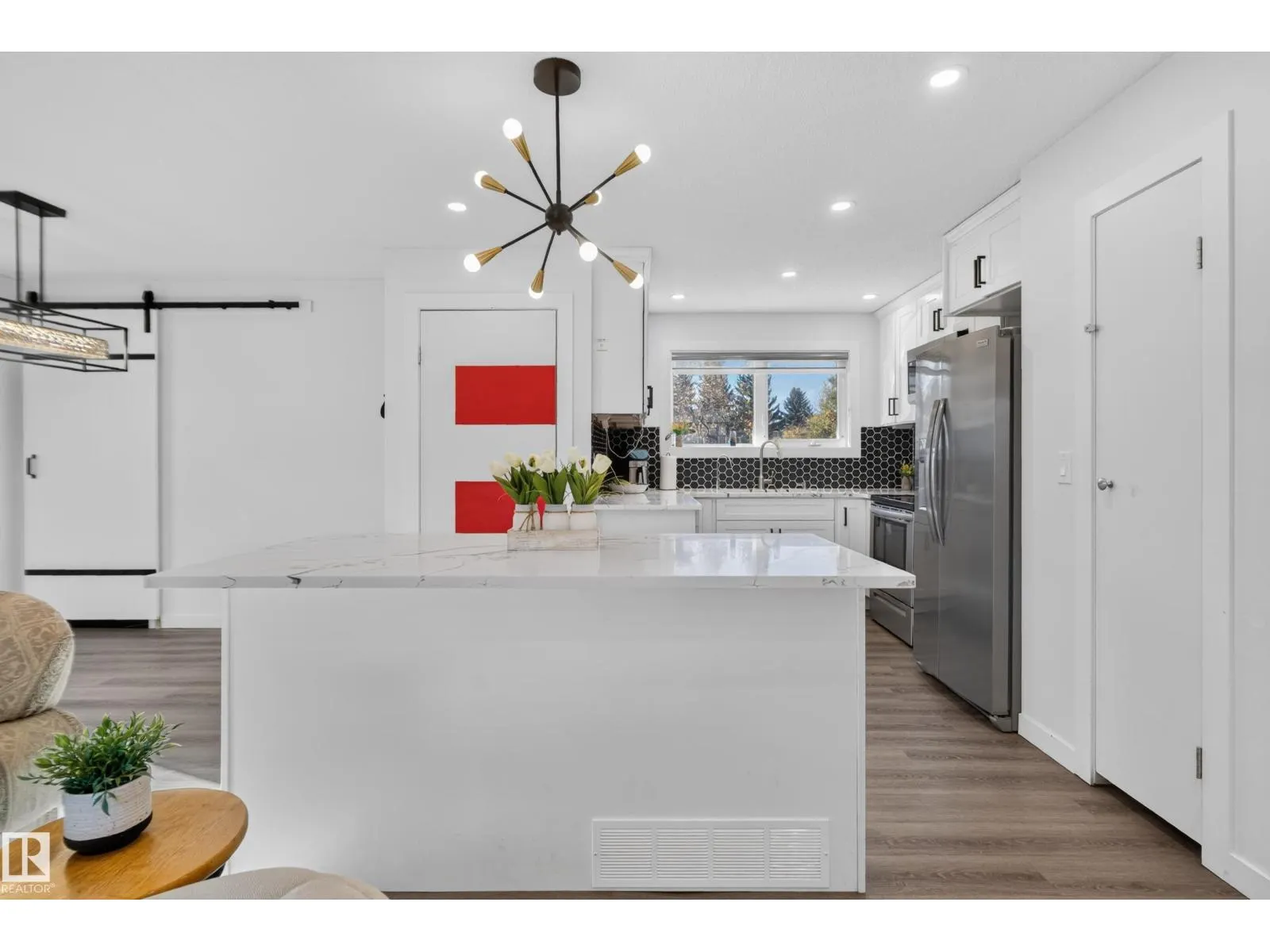 67 HENRY AV NW