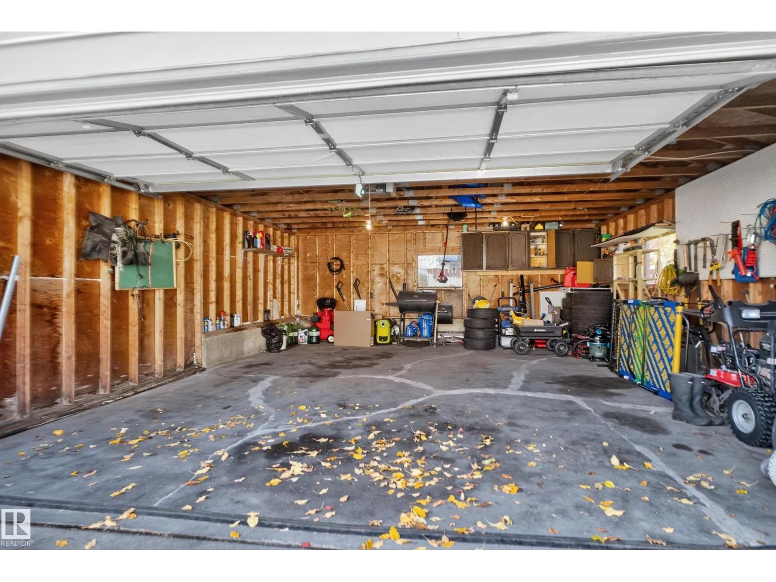 67 HENRY AV NW