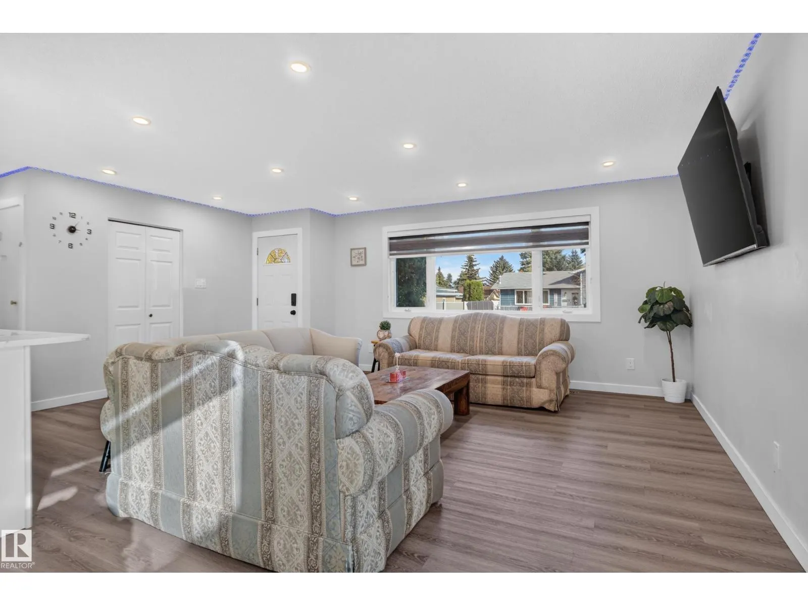 67 HENRY AV NW