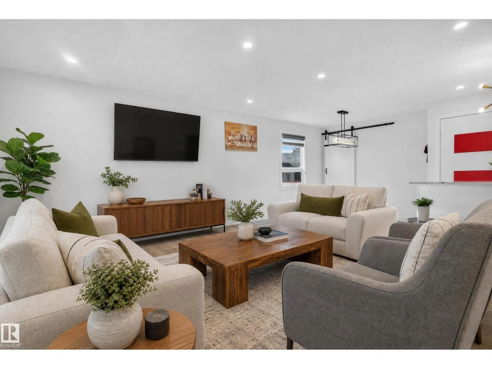 67 HENRY AV NW
