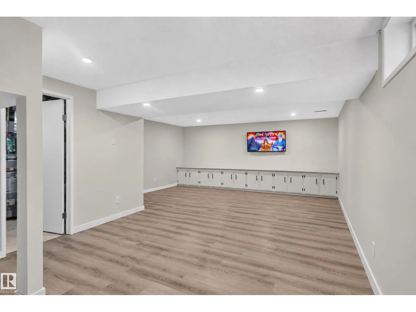 67 HENRY AV NW